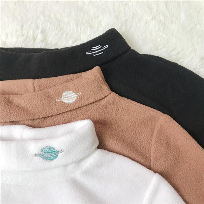 Planet Embroidered Collar Sweater SD00358