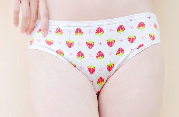 Cute White Strawberry Undies SD01750