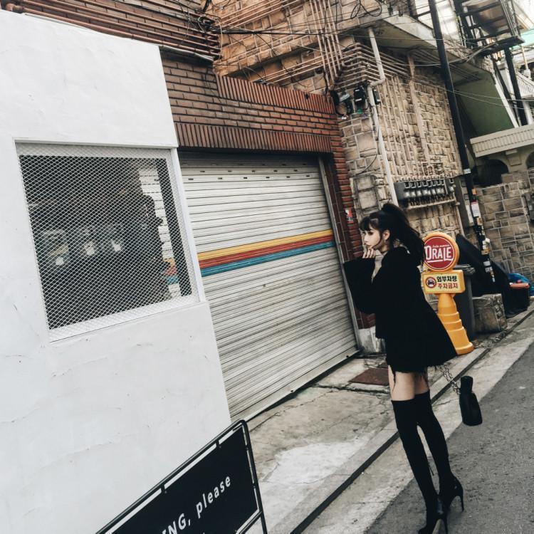 Black Chic Double Zipper Horn Sleeves Hooded Sweater Jacket SD01080